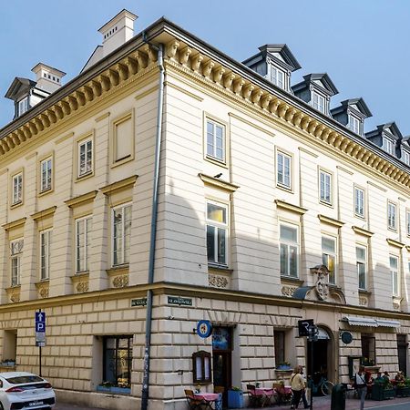 N33 Premium Apartments Old Town Krakow - Destigo Hotels Bagian luar foto